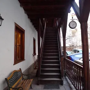 Hostel Mostel, Sofie
