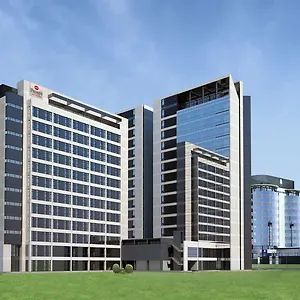 Western Premier Airport فندق