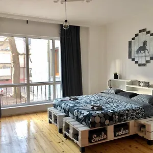 Spacious Modern Vintage Flat In The Heart Of Sofia