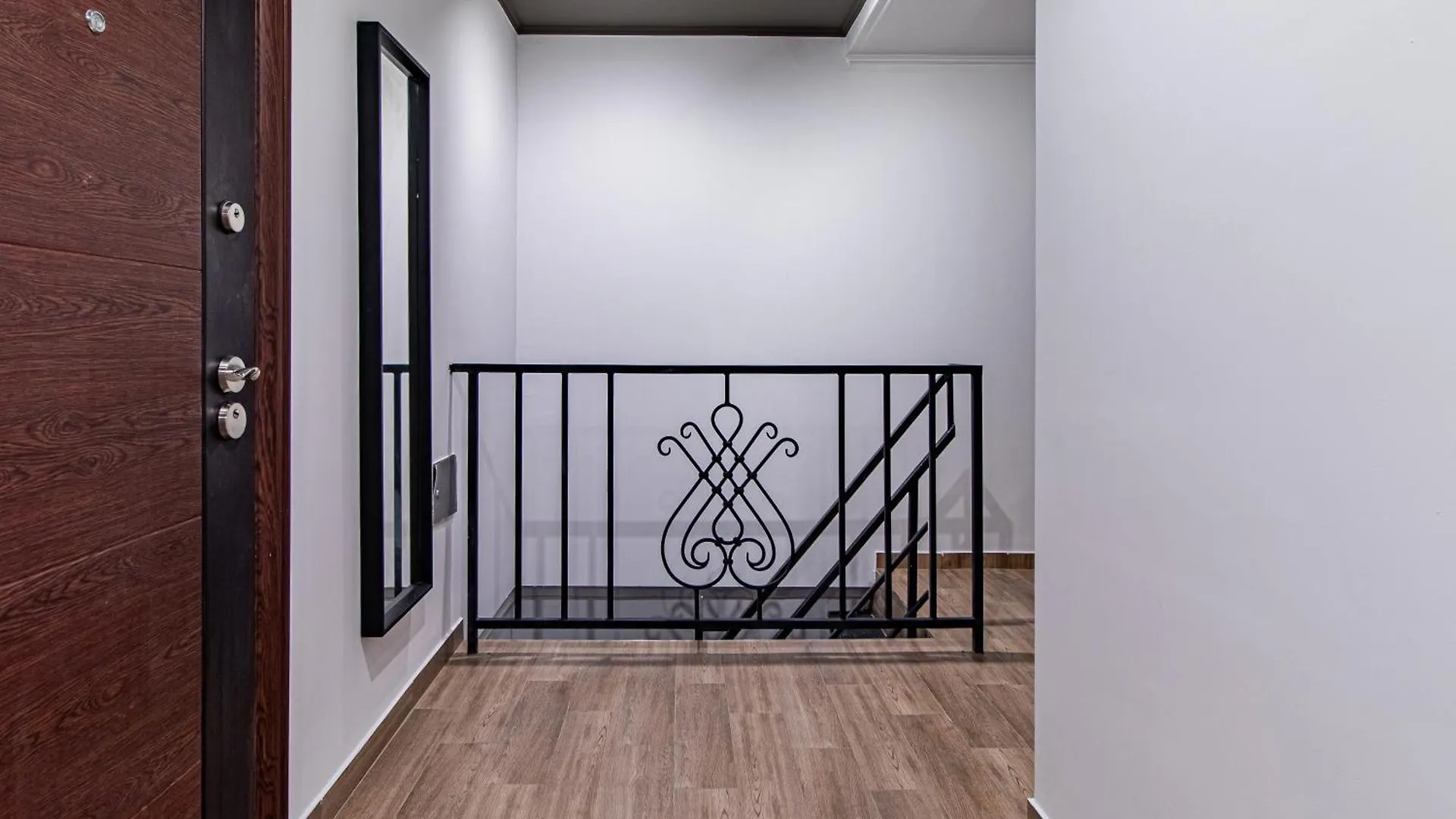 Largo Loft - Central Sofia Studio 0*,  Болгария