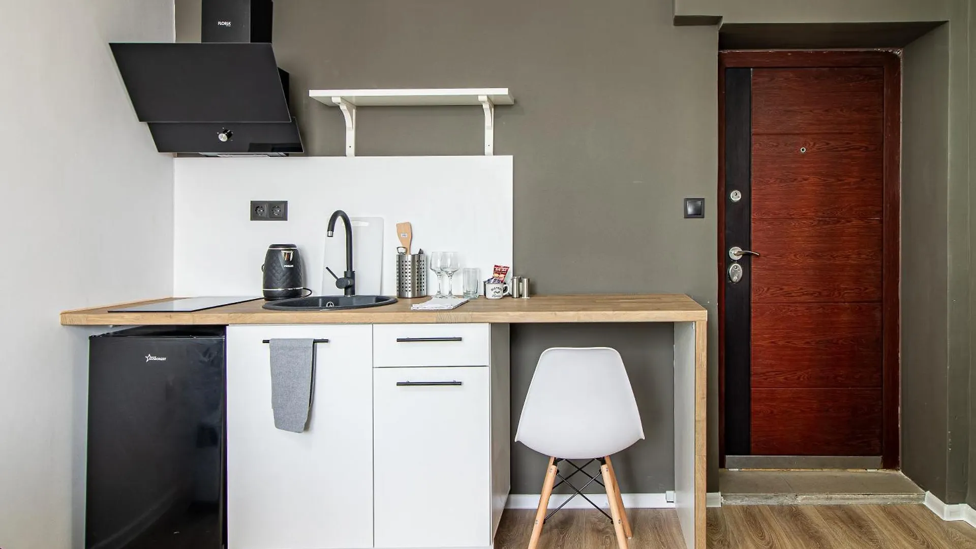 Largo Loft - Central Sofia Studio 0*,  Болгария